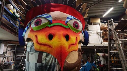 Wagenbouw 2020 - Eerste verf op indianen masker